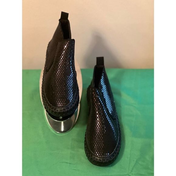 ITALINA Black geometric slip on High top sneakers women size 6 - Picture 3 of 6